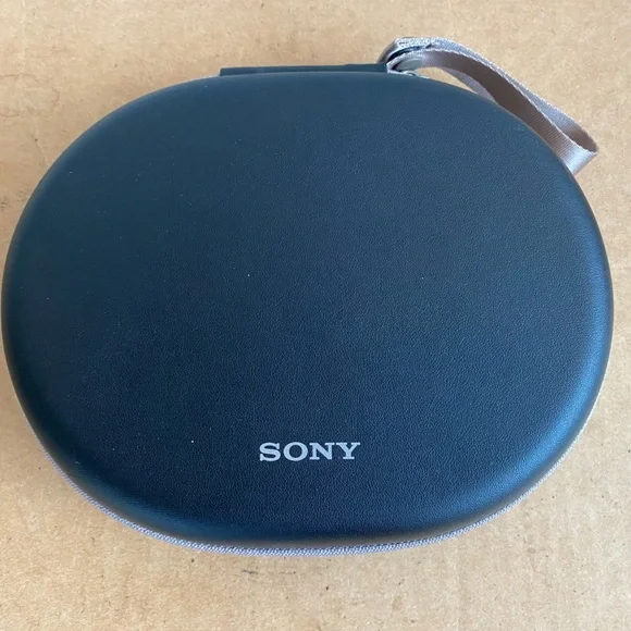 Sony WH-1000XM2 Wireless Headphones - Picture 9 of 9